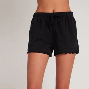 Bella Dahl Frayed Hem Pocket Short Vintage Black